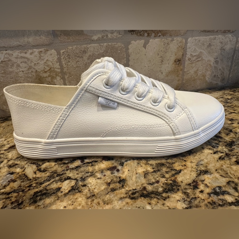 Rocket Dog White Casual Sneakers